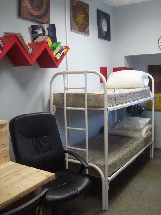 Location Hostel Лиговский 74, 4-х местная комната "Отдел кадров"